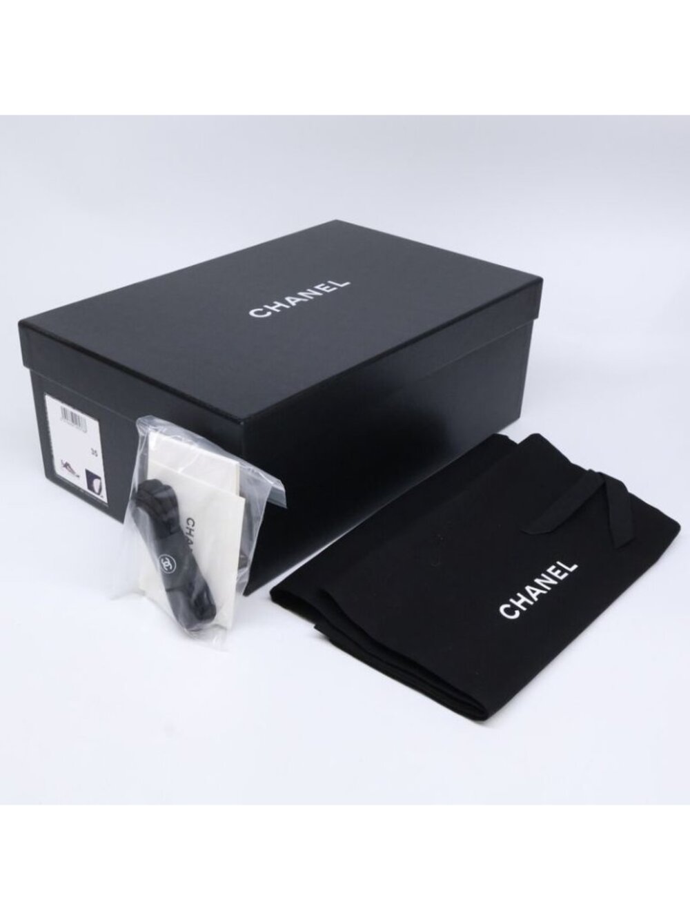 Chanel Graphic Logo Sneakers 35 - Picture 10 of 10